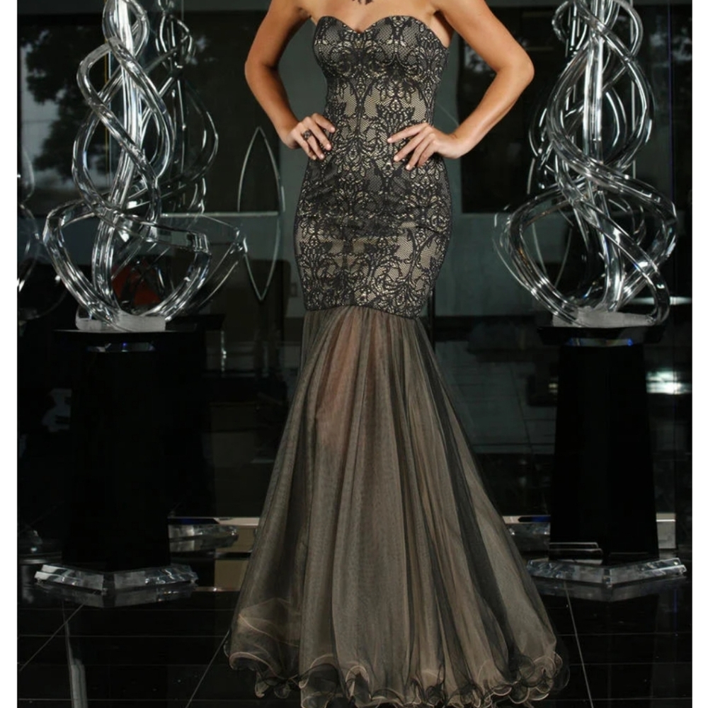 NWT Xcite prom gown black nude lace stretch sz 10